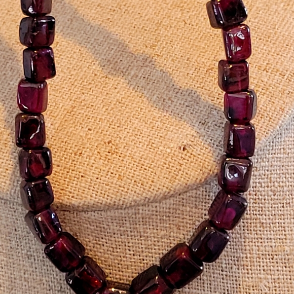 NATURAL GEMSTONES RHODOLITE RED GARNET 16" LONG - Picture 1 of 7